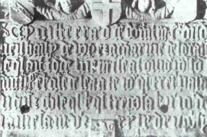 Plaque funéraire de Errard de Dommartin (1520), église de Dommartin-sur-Vraine.